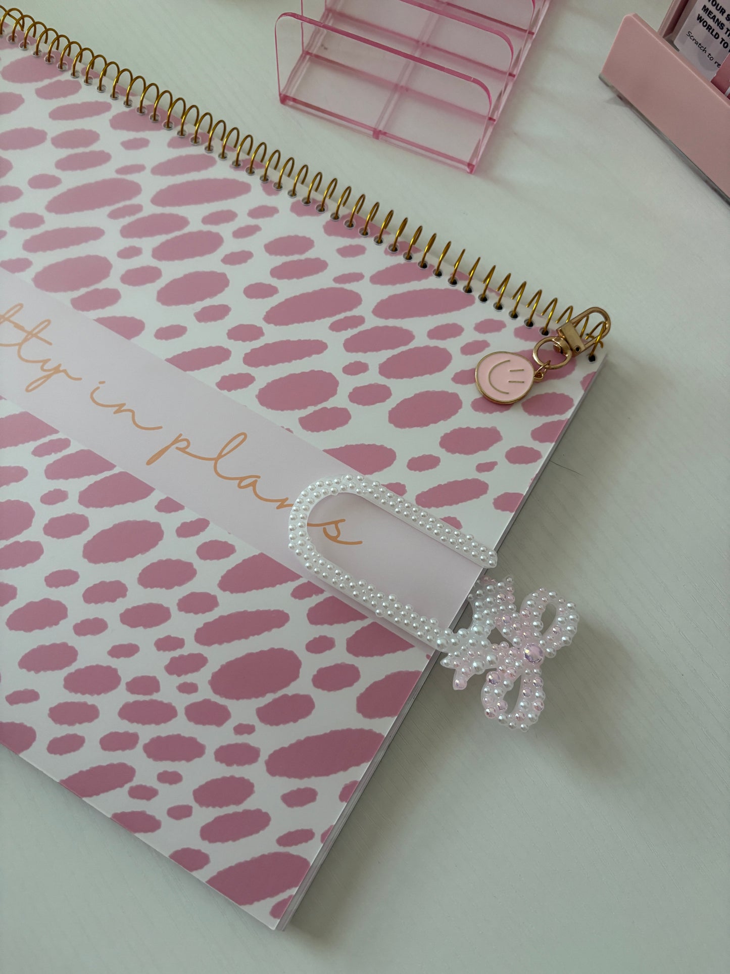 Pretty in Pearls - Jumbo paperclip