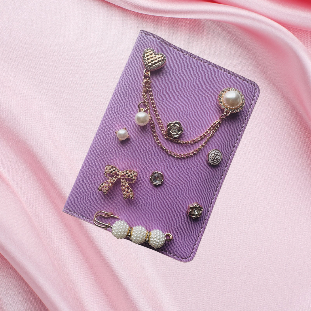 Glitz & Glam Teller Slips with Holder