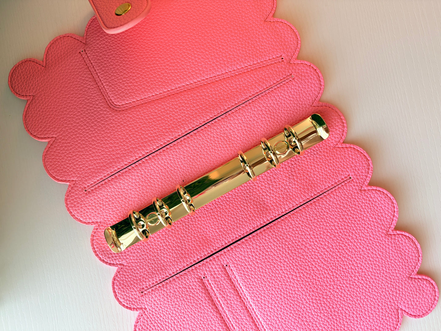 Bria Scalloped Binder - Pink