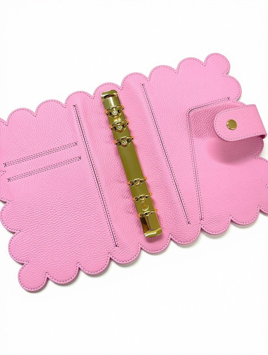 Kimmy - Scalloped Binder