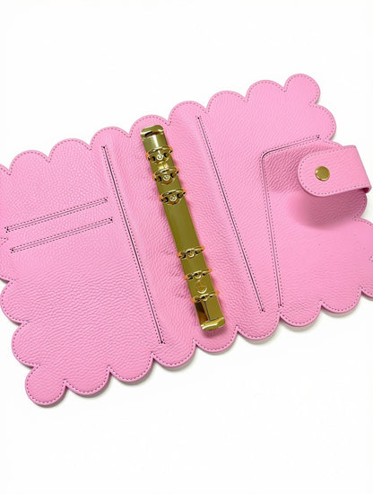 Kimmy - Scalloped Binder